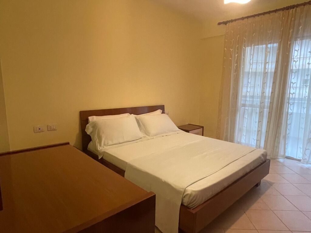 APARTAMENT 1+1 ME QERA AFATGJATË – LUNGOMARE,VLORE