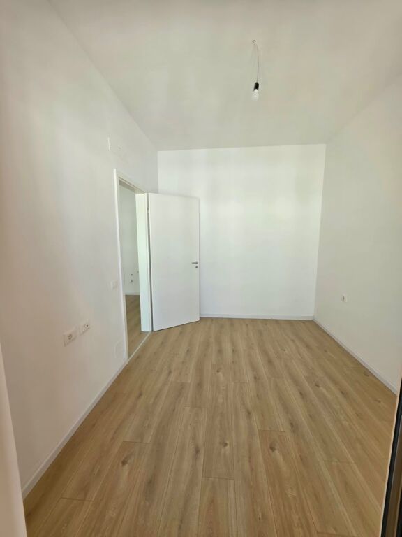 🟤SHITET: 1+1 &amp; Ballkon 📍Ali Demi - Residenca Kadiu | 47m², Kati 6, Orientim Jug, Me Hipotekë ✅️ 89,500€