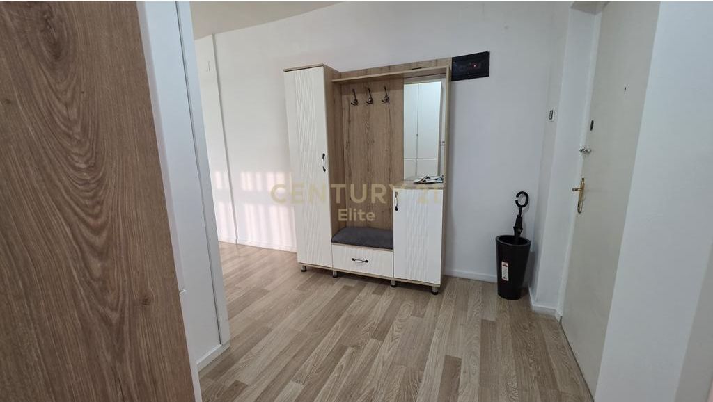 Shitet apartament 1+1 tek Rruga Bardhyl!