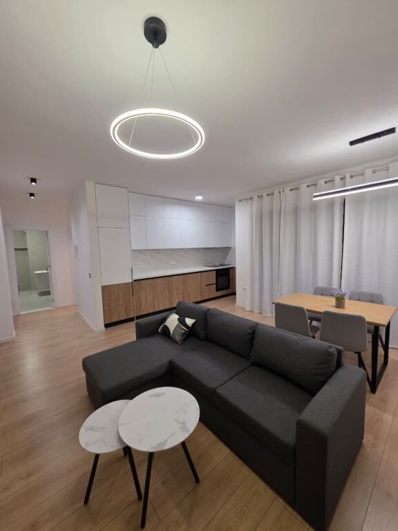 Bulevardi i Ri,Kompleksi Ndregjoni,jepet me qera apartament 2+1,i sapo mobiluar.75,000Leke   