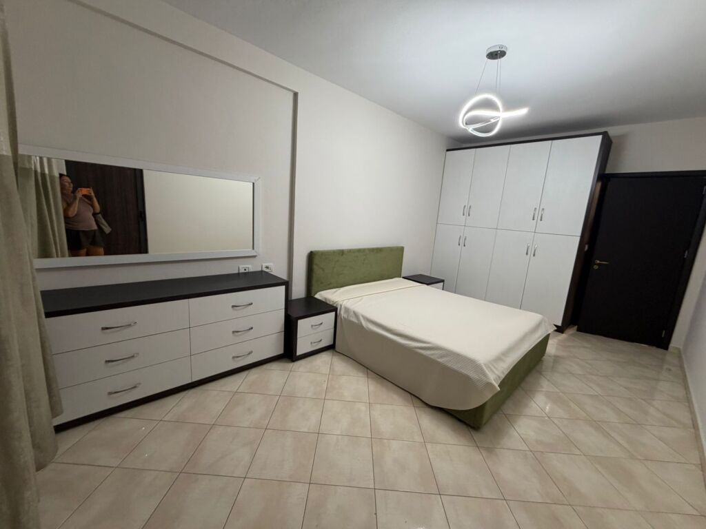 1+1 is given in the basement of Big Market furnished 40000 lek