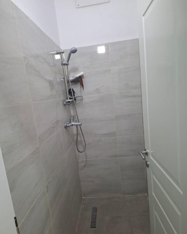 Qera | Apartament 2 + 1 | 21 Dhjetori | 600 €/muaj