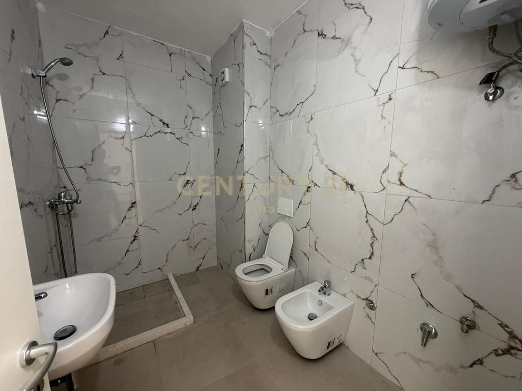 OFFICE FOR RENT | 72 m² | DIBRËS STREET, PHARMACY 10