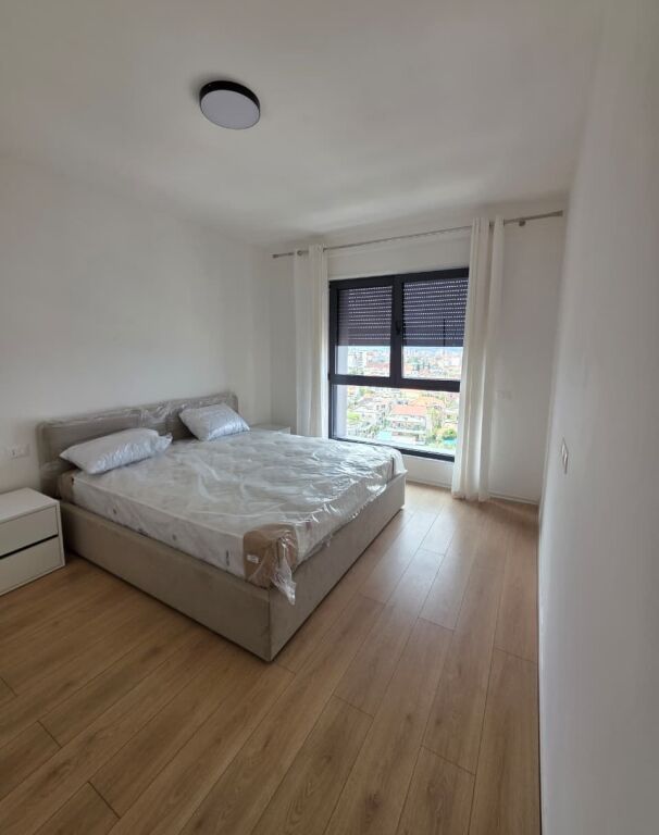 Bulevardi i Ri,Kompleksi Ndregjoni,jepet me qera apartament 2+1,i sapo mobiluar.75,000Leke   