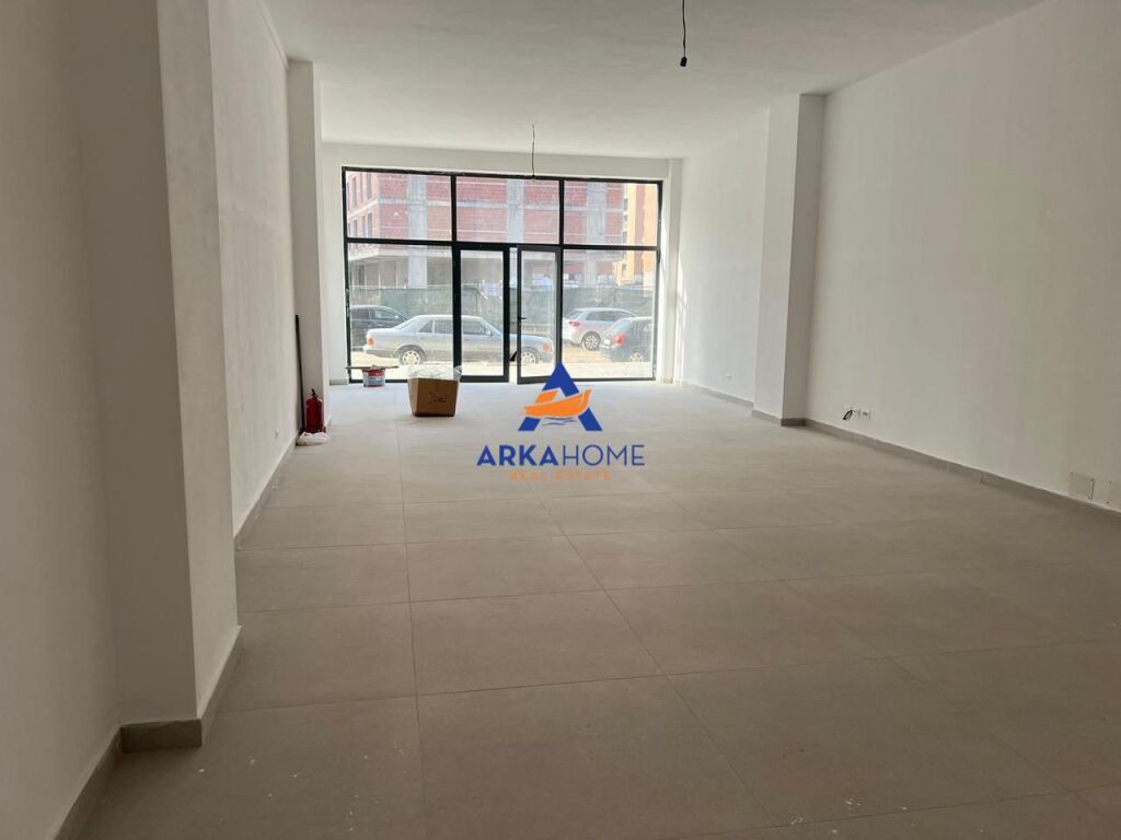 JEPET ME QERA AMBIENT BIZNESI 91M2 "BULEVARDI I RI" 85.000 LEKE