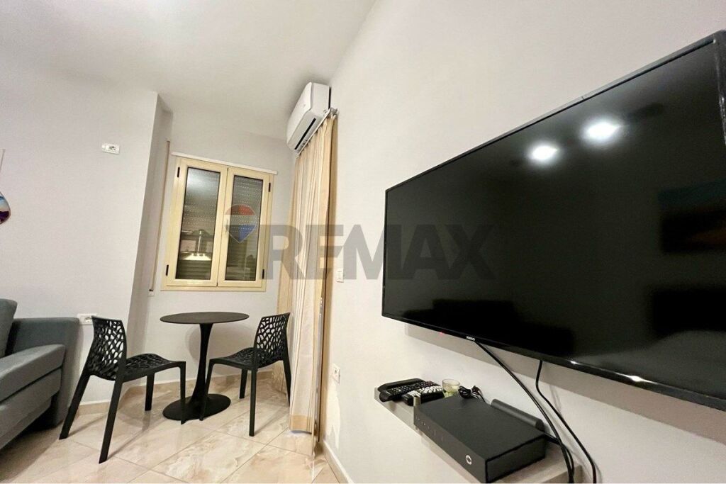 🏡 MONOLOCALE IN AFFITTO – LUNGOMARE, VLORA