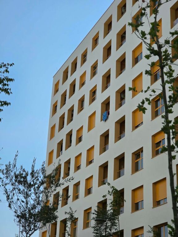 🟤SHITET: 1+1 &amp; Ballkon 📍Ali Demi - Residenca Kadiu | 47m², Kati 6, Orientim Jug, Me Hipotekë ✅️ 89,500€