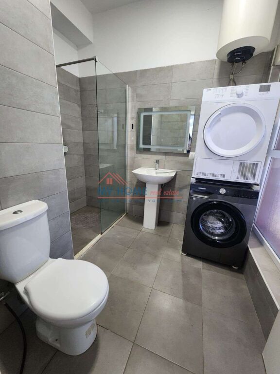Monolocali in vendita Ali Demi Tirana