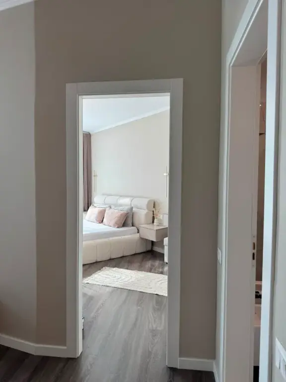 Qera | Apartament 1 + 1 | PERBALL TERMINALIT | 550 €/muaj