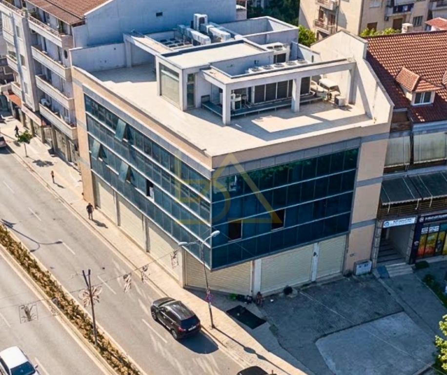 BUSINESS BUILDING FOR SALE – GOLEM, KAVAJË