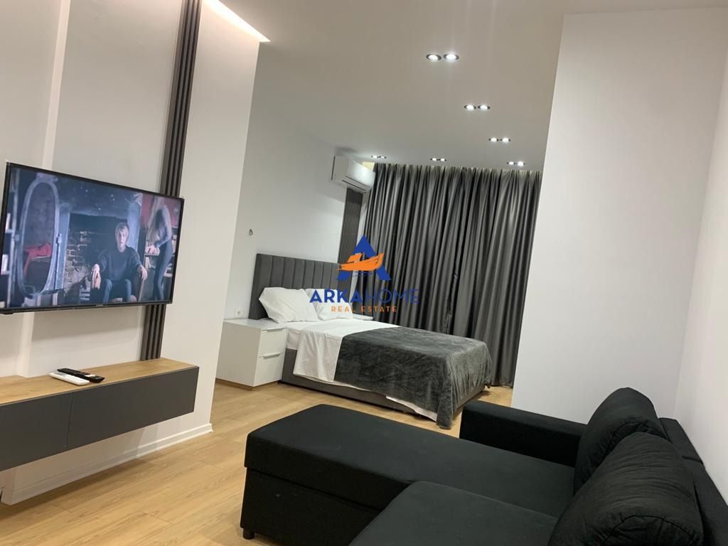 JEPEN ME QIRA 3 STUDIO PER AIR BNB "TE SHESHI SKËNDERBEJ " 200.000 LEKE