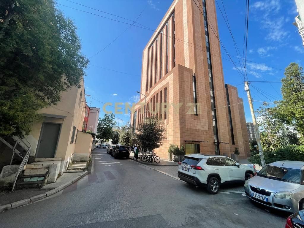 AMBIENT PËR QIRA | KATI 0 | 20m², PRANË RRUGËS KOSOVARËVE