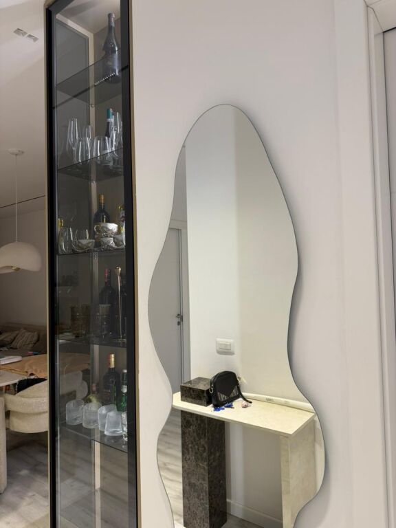 Qera | Apartament 2 + 1 | Rruga 5 Maji – Emerald Center| 1000 €/muaj