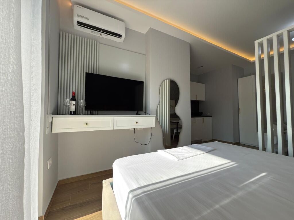 Apartament studio me qira në Lungomare Vlorë Shqipëri