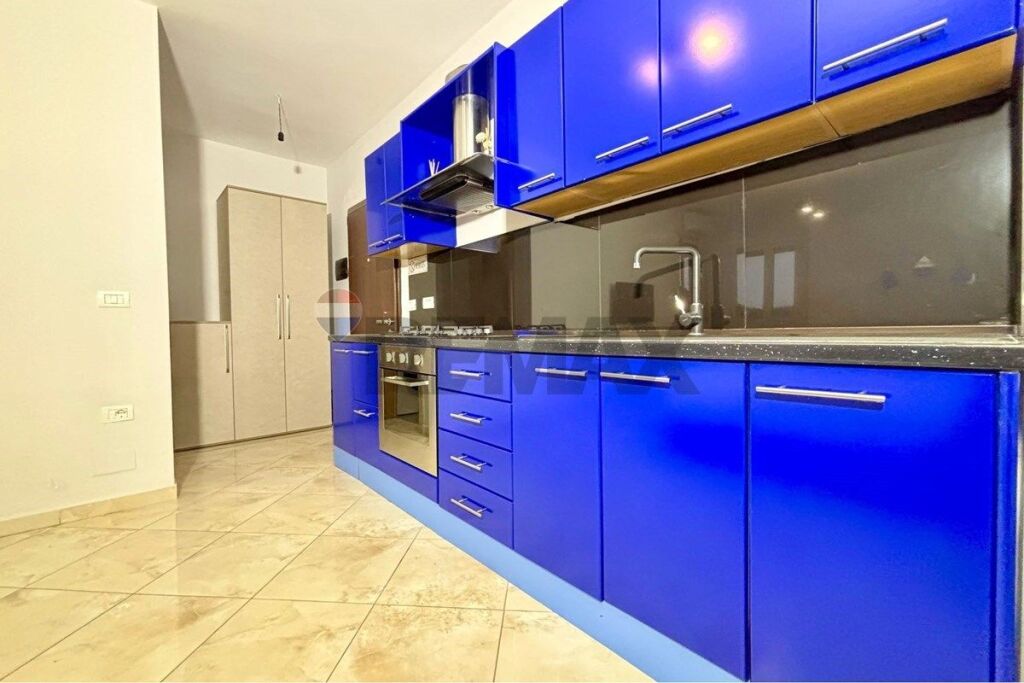 🏡 MONOLOCALE IN AFFITTO – LUNGOMARE, VLORA
