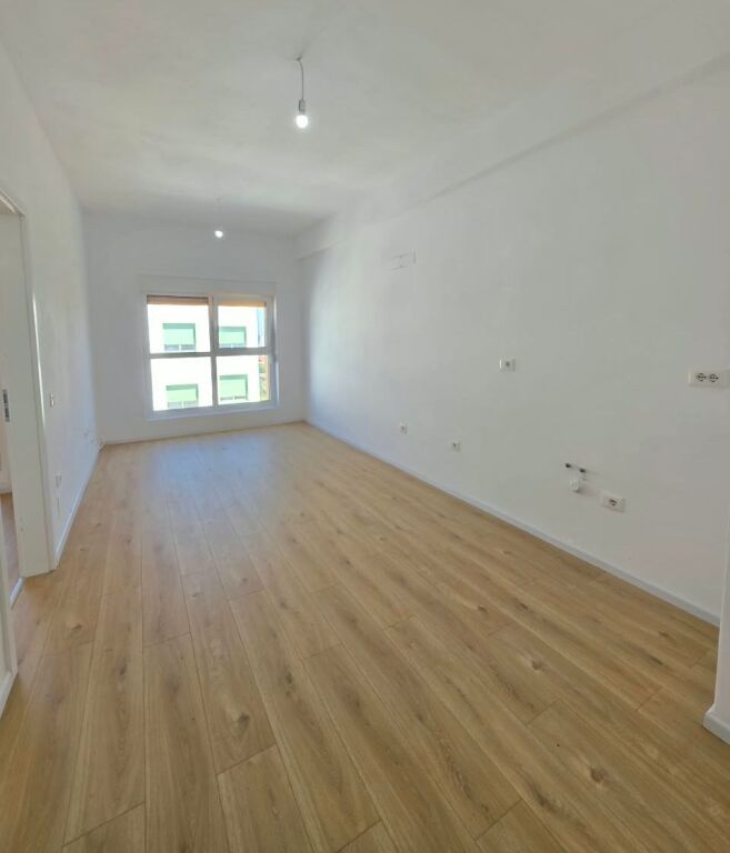 🟤SHITET: 1+1 &amp; Ballkon 📍Ali Demi - Residenca Kadiu | 47m², Kati 6, Orientim Jug, Me Hipotekë ✅️ 89,500€