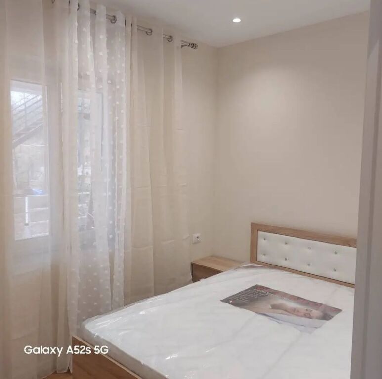 IN AFFITTO CASA PRIVATA 2+1 CON CORTILE E PARCHEGGIO - TIRANA