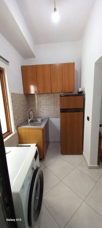 GARSIONERE 25000 LEKE.RRUGA E BURGUT