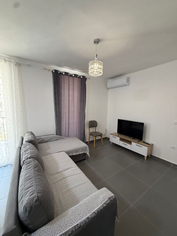 Affitto | Apartament 3 + 1 | Rruga 5 Maji | 650 €/mese