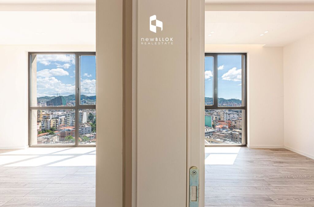✨ IN AFFITTO: UFFICIO PREMIUM 101 m² + 1 POSTO AUTO + 2 BAGNI 🚾 / VERANDA – 12° PIANO 📍 GOLDEN TOWER (MINE PEZA RESIDENCE) 🌇 890 €/MESE 💥