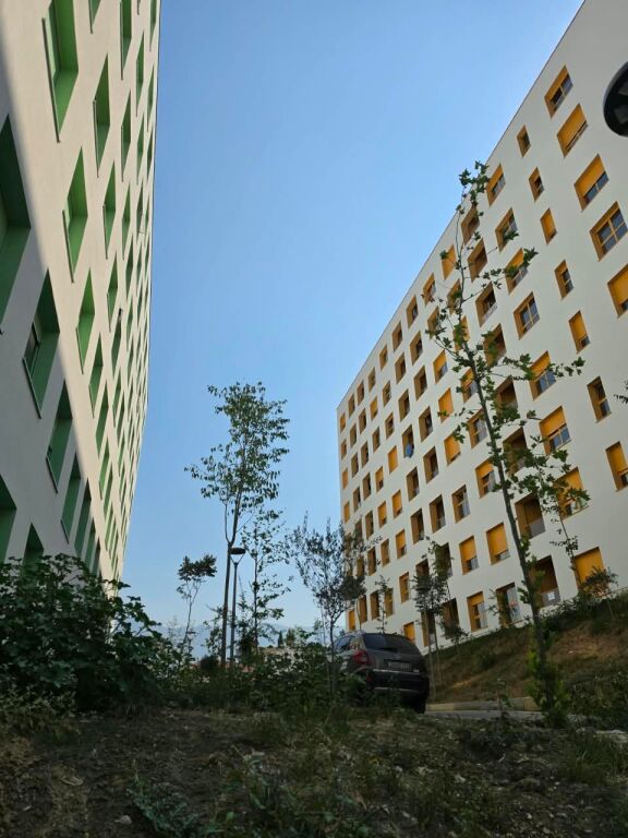 🟤SHITET: 1+1 &amp; Ballkon 📍Ali Demi - Residenca Kadiu | 47m², Kati 6, Orientim Jug, Me Hipotekë ✅️ 89,500€