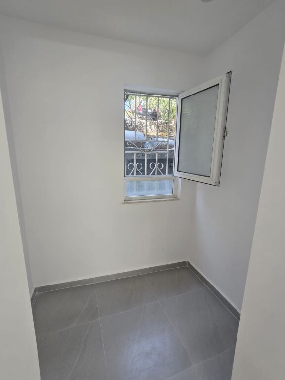 🏪 NEGOZIO IN AFFITTO O IN VENDITA – BRRYL