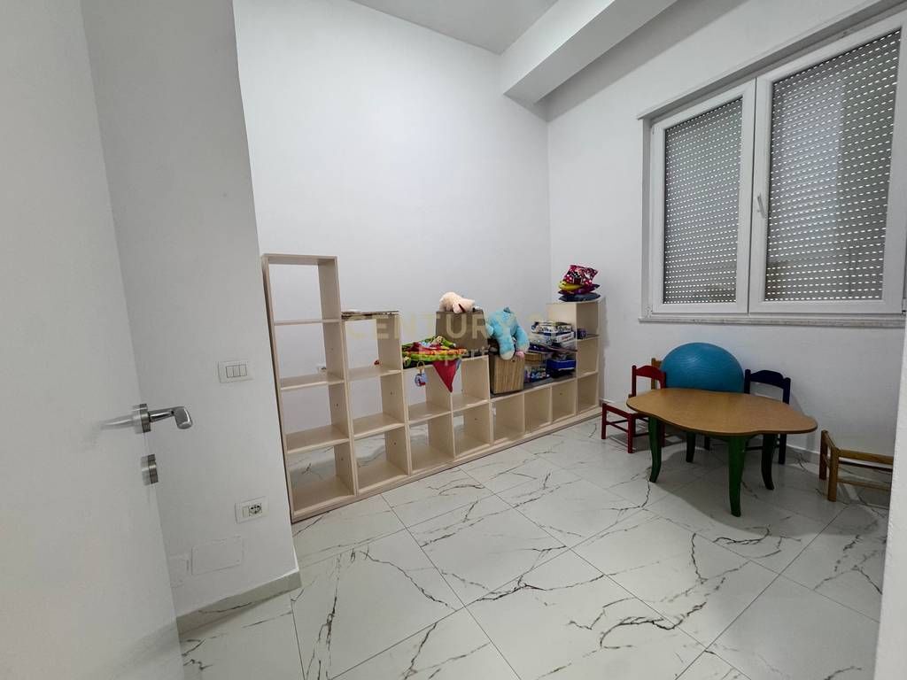 Appartamento 2+1 vuoto – Donika Center, Tirana