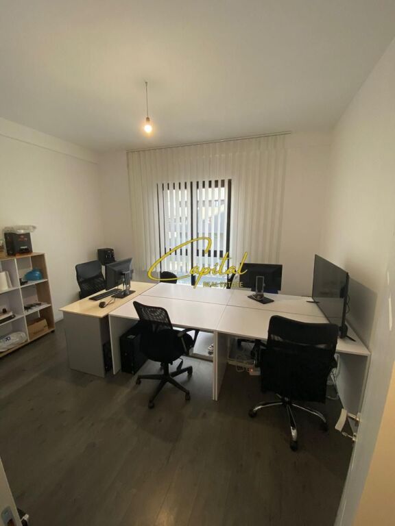 AMBIENT BIZNESI ME QIRA 133 M2 KOMPLEKSI SQUARE 21 95.000 LEKE