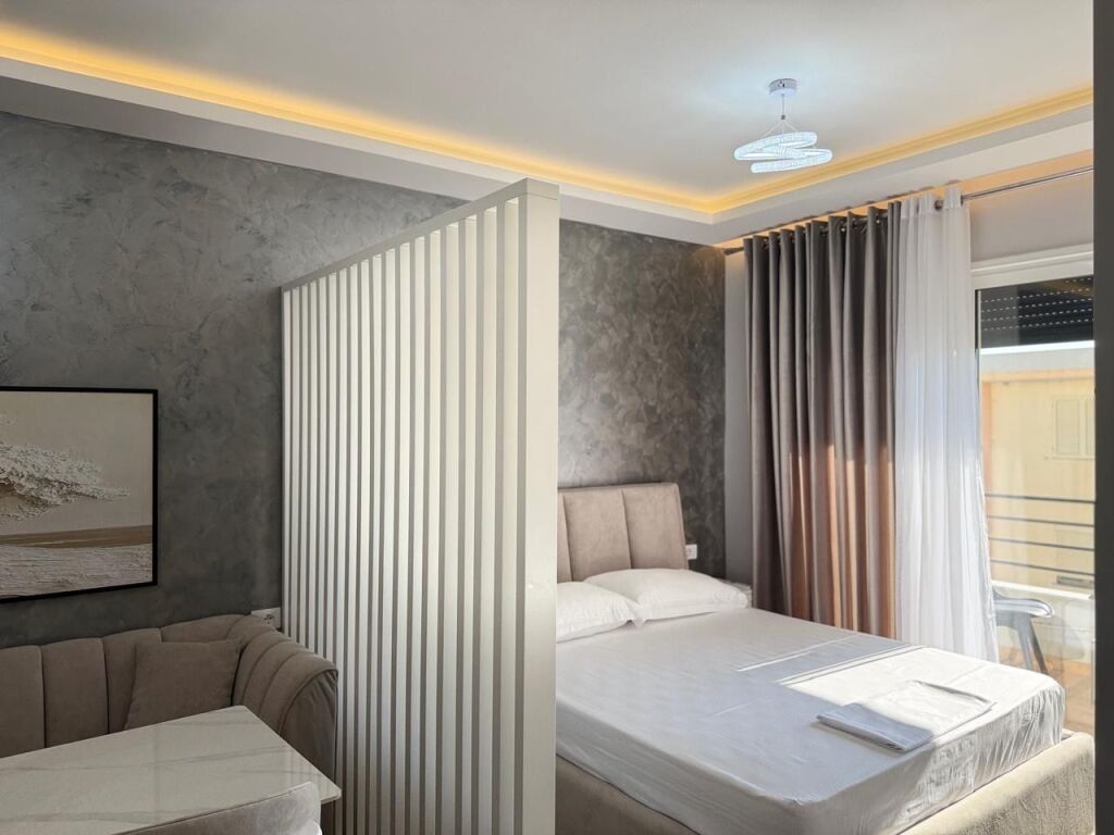Apartament studio me qira në Lungomare Vlorë Shqipëri