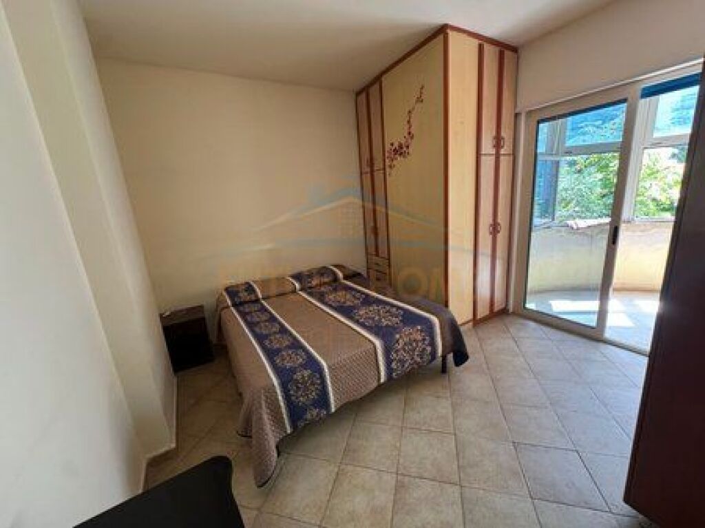 Shitet, Apartament 2+1+2, Rruga e Kosovarëve
