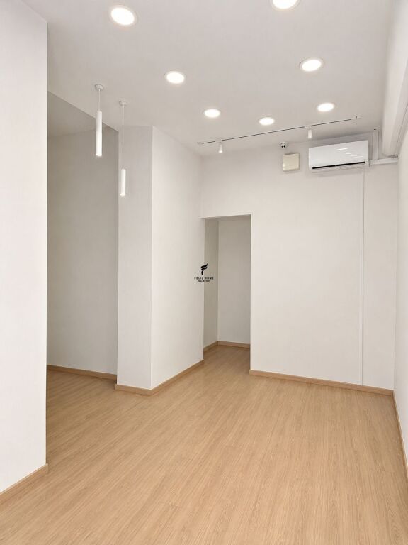 DYQAN ME QERA 30 M2 MYSLYM SHYRI 1500 EURO FH-90336