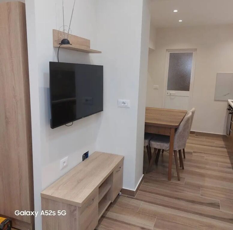 IN AFFITTO CASA PRIVATA 2+1 CON CORTILE E PARCHEGGIO - TIRANA