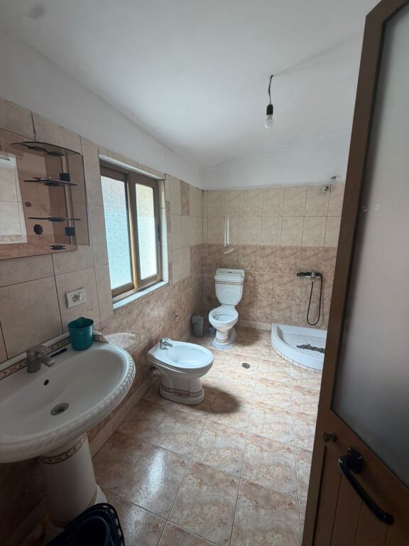 Qera | Shtëpi private 2 + 1 | Spitali Amerikan 2 | 500 €/muaj