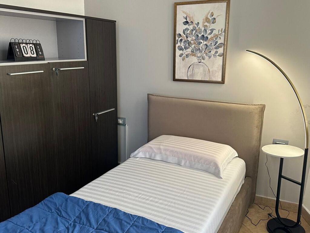 Appartamento in Affitto 2+1, centro 9-piani