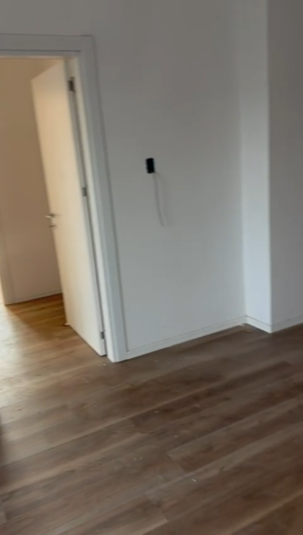 Apartament 2+1 per shitje Paskuqan !
