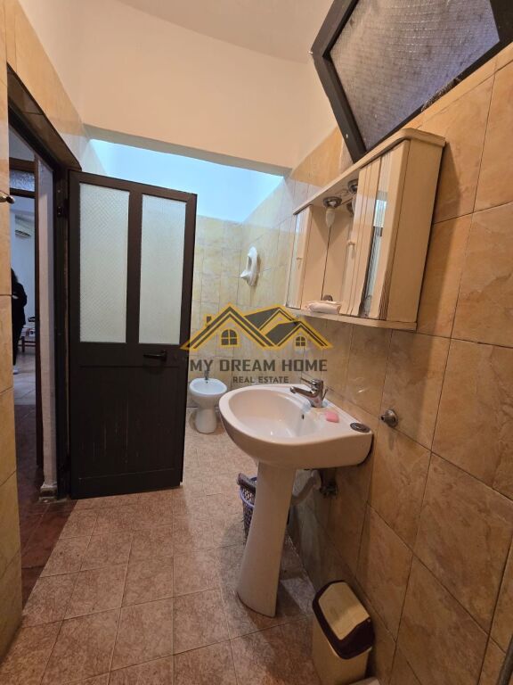 SHITET SHTEPI PRIVATE 1-KATSHE TEK LAGJIA 6 DURRES