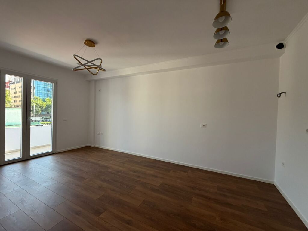 SHITET APARTAMENT 1+1 TE RRUGA DRITAN HOXHA