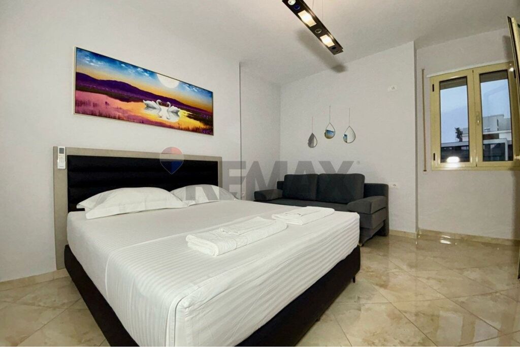 🏡 MONOLOCALE IN AFFITTO – LUNGOMARE, VLORA