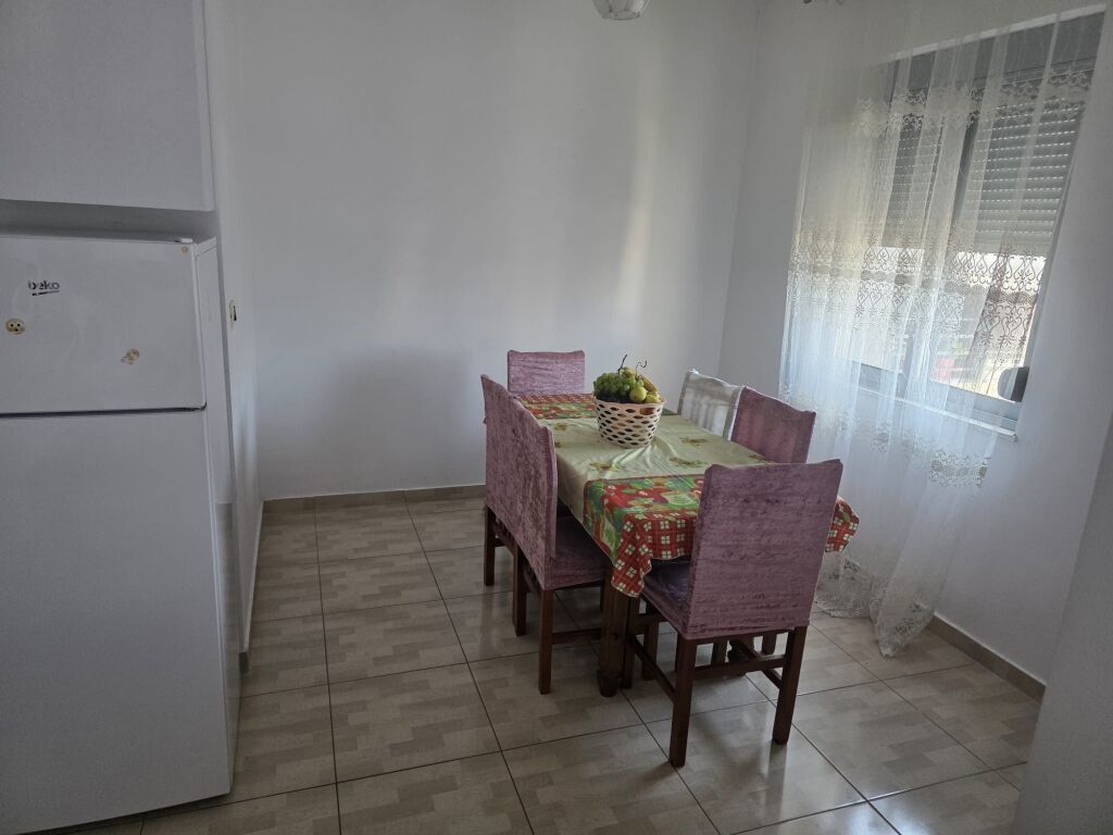 Jepet Me Qera Apartament 2+1+1 Ballkon