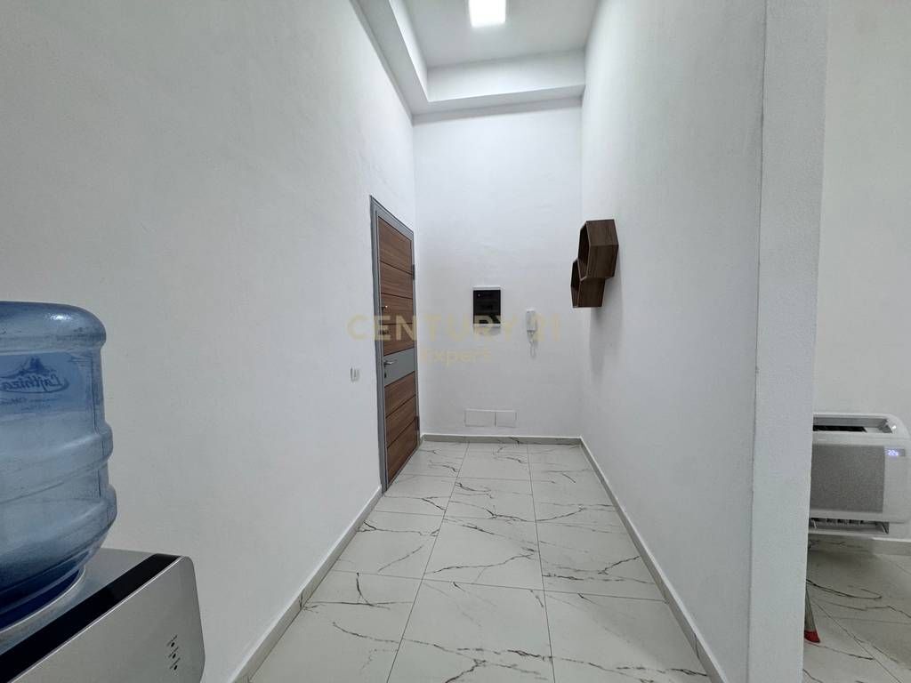 Appartamento 2+1 vuoto – Donika Center, Tirana