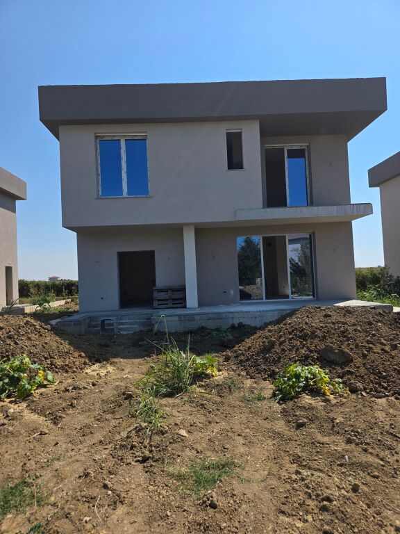 Villa with pool for sale near Lalzi Bay