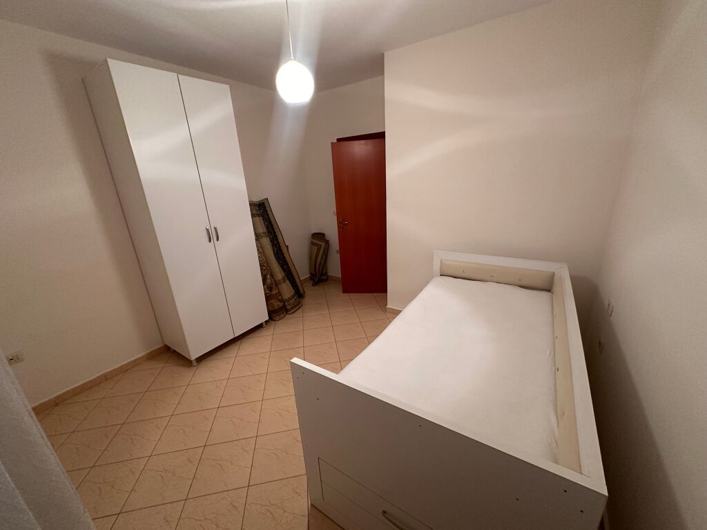 Apartament 2+1 me qera ne Fresk tek Pika e Gazit Kastrati