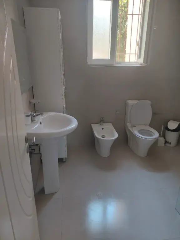 Affitto | Apartament 2 + 1 | ish Tregu Elektrik | 750 €/mese i Diskutueshem