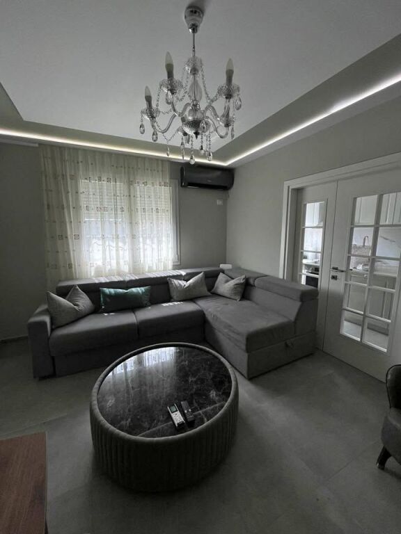 🏡 JEPET ME QIRA – APARTAMENT 1+1
