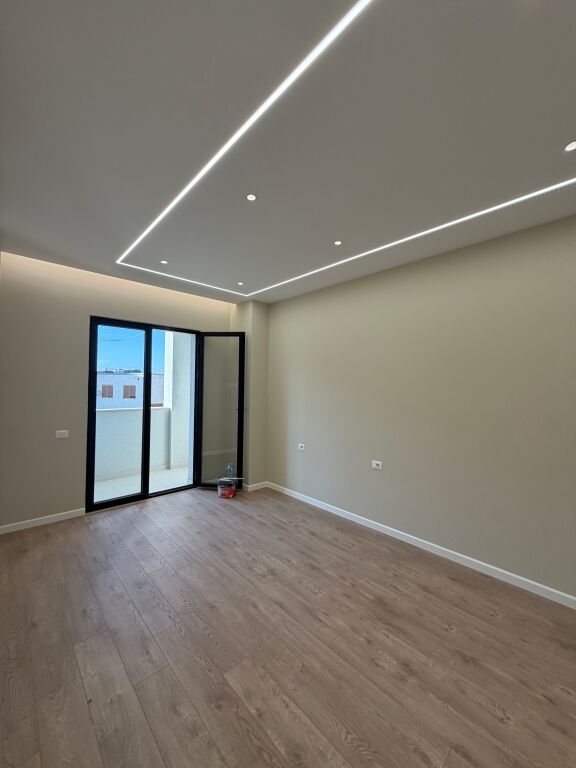 2+1,near mesdhetar university vasil shanto,320 thousand euro