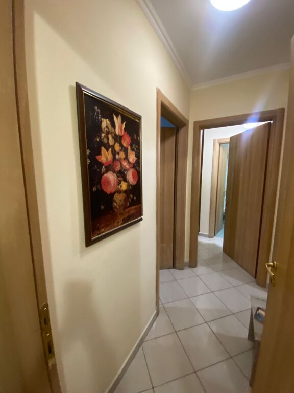Jepet me qera 2+1 te Kaza italia 57000 lek mobiluar ashensor