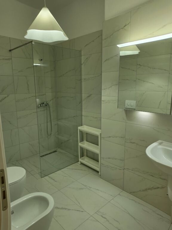 🏡 Apartment 2+1+2 for rent  📍 Laprakë, Aura Complex   🏢 4th floor (with elevator)  📐 Area: 117 m² 💰 Price: 75,000 Lek/Month