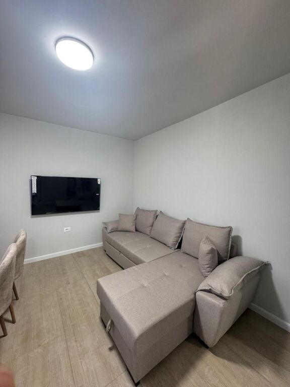 Appartamento 1+1 in affitto in Via Elbasan, vicino a BKT, Stadio Arena.