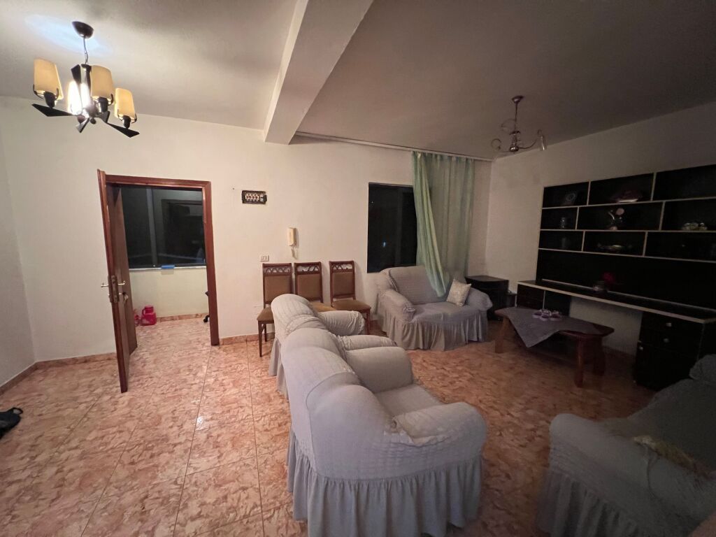 Apartament 3+1 me qera ,Siri Kodra