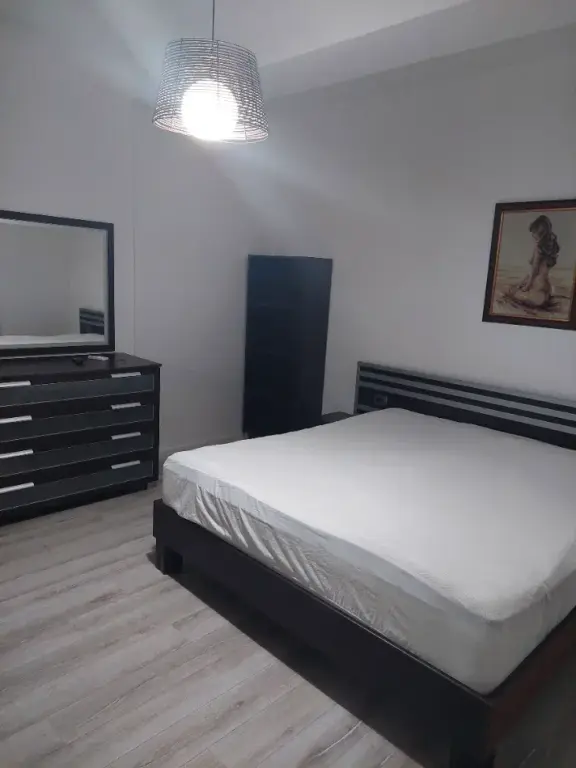 Affitto | Apartament 2 + 1 | ish Tregu Elektrik | 750 €/mese i Diskutueshem